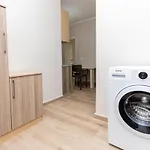 Curoj Luxury * Radhimë