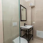 Curoj Luxury شقة Radhimë