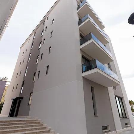 Curoj Luxury شقة