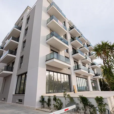 شقة Curoj Luxury Radhimë