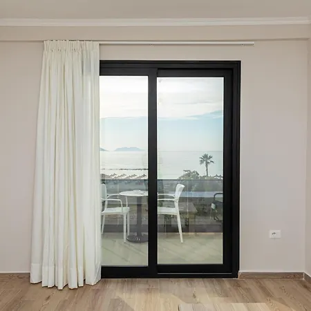 Apartment Curoj Luxury Radhime
